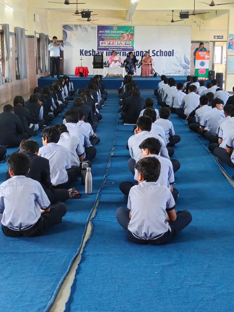 अटल वयोश्री योजना अंतर्गत वरिष्ठजनों ने साझा किए जीवन और कला के गुर