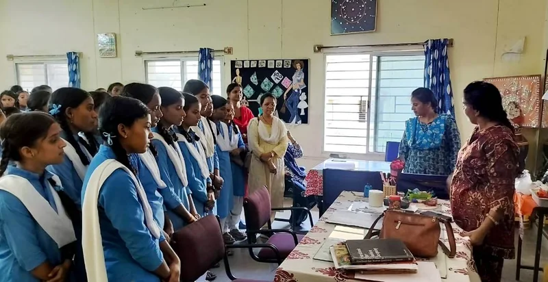विद्यार्थियों को उच्च शिक्षा एवं तकनीकी शिक्षा के अवसरों से कराया अवगत