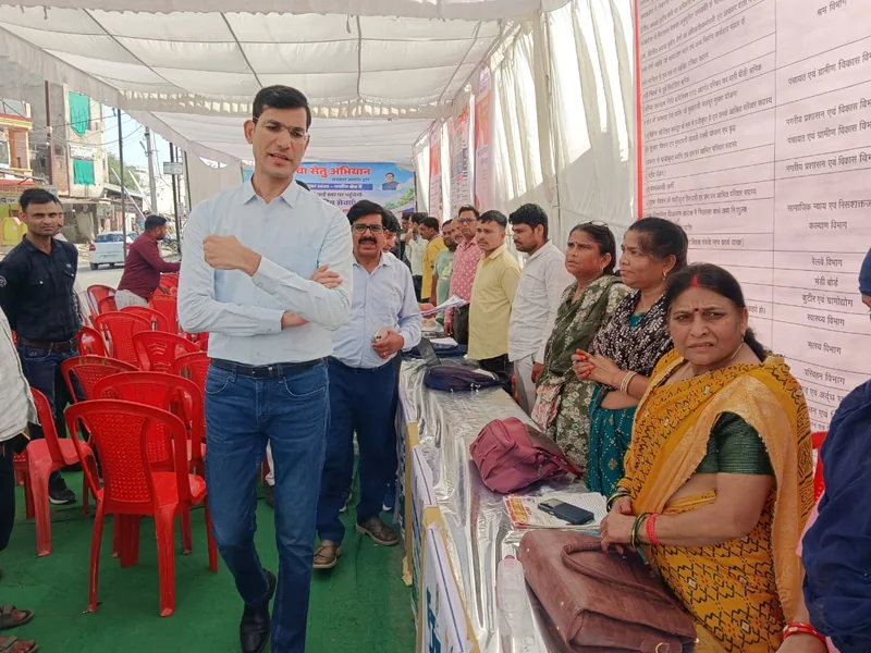 कलेक्टर ने वार्ड क्रमांक 46 के शिविर में पहुंचकर हितग्राहियों से किया सीधा संवाद सेवा सेतु अभियान के तहत जिले…